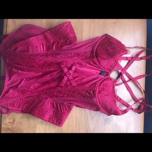 🌸 4 for $20🌸 Victoria’s Secret red lingerie